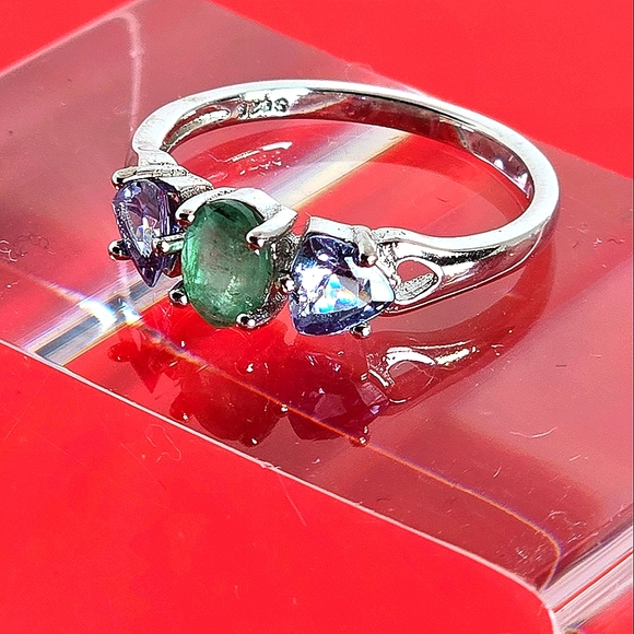 925 Sterling Silver Ring Sz 6.5 with Natural Emerald & Tanzanite. - Picture 9 of 10